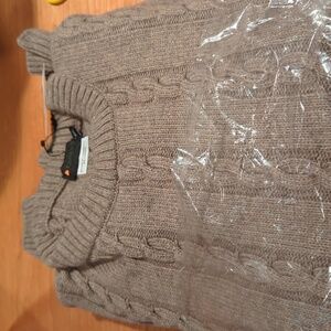 Beautiful grey heather cable knit Laksen brand sweater XXL NWT